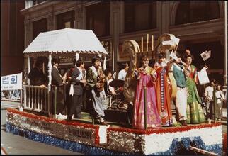 [Korean Parade.]