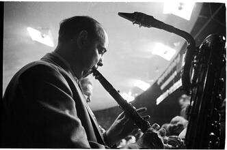 Vaughn Monroe [Monroe and band performing.]