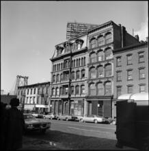 [Buildings on the north side of Broadway between Bedford Avenue and Berry Street.]