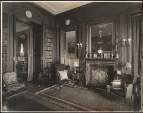 [Residence. Interior, library.]