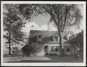 Rogers Estate, "Port of Missing Men," Southampton, L.I., Exterior, [?] Cottage.