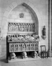 [Tomb in the Cloisters.]