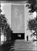 ["The School" mural on the Medicine and Public Health building, New York World's Fair.]