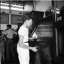 Shooting Gallery, Slot Machine Game.