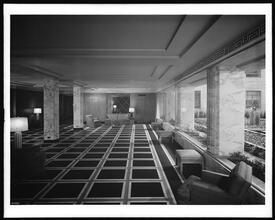 880 5th Avenue. General view of lobby.