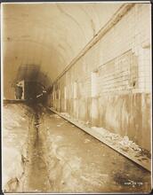 [Subway station at 96th Street and Lexington Avenue.]