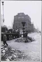 [Third Avenue El at 5th Street.]