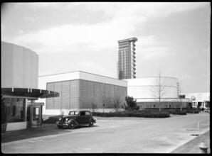 [Glass Inc. building, New York World's Fair.]