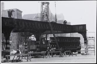 [Third Avenue El at 5th Street.]