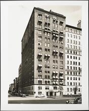 975 Park Avenue. Apartment building