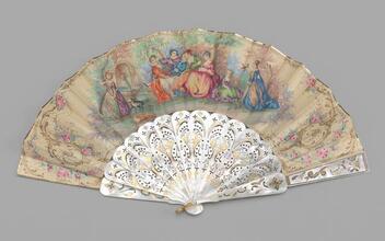 Folding fan of painted silk leaf