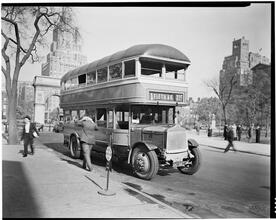 Fifth Avenue Bus, Washington Square [Variant]