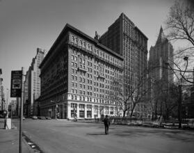 [Fifth Avenue and 26th Street.]
