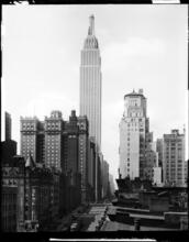 Empire State Bldg., 34th St. & 5th Ave.