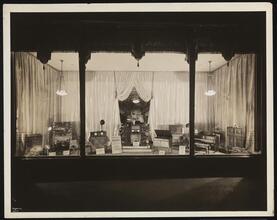 Aeolian Co., Window Display of Radio Instruments.