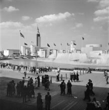 [Lagoon of Nations and the Government Zone, New York World's Fair.]