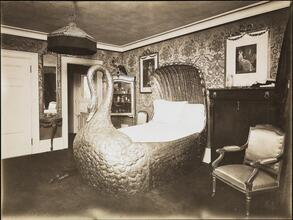 [Bingham House swan bed.]