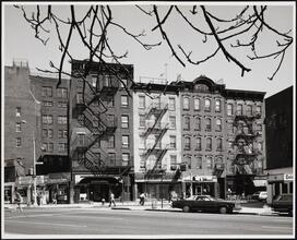 [Looking across Seventh Avenue South to 283, 285, 287, and 289 Bleecker Street.]