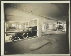 Commodore-Biltmore Garage.
