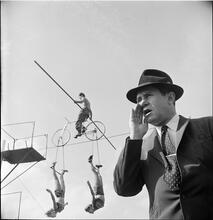 Circus [Trapeze artists.]