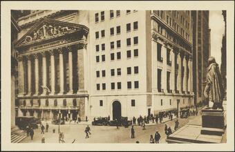 [Statue of George Washington and the New York Stock Exchange.]