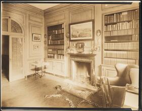 [Residence. Interior, library.]