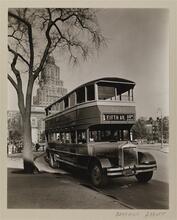Fifth Avenue Bus, Washington Square