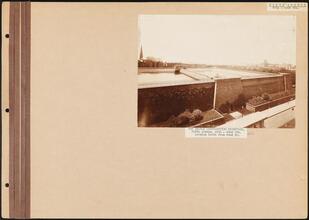 Fifth Avenue between 40th and 42nd Sts. [Fifth Avenue, 40th Street to 54th Street]