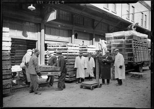 West Washington Market: Poultry.