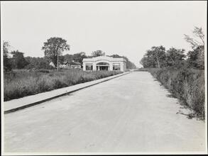 [Pelham Parkway Station.]