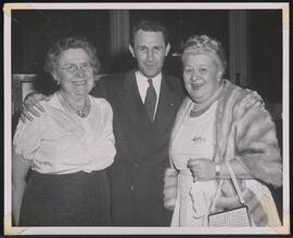 [Sophie Tucker with two unidentified people.]