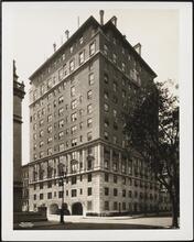 1107 Fifth Avenue. Apartment building