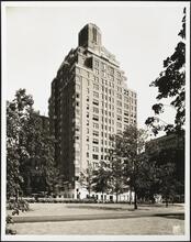 5 Riverside Drive. Apartment building
