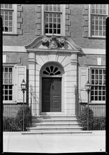 National Society of Colonial Dames. Entrance detail.