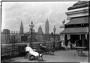 Beth Israel Hospital. Stuyvesant Square. Roof garden.