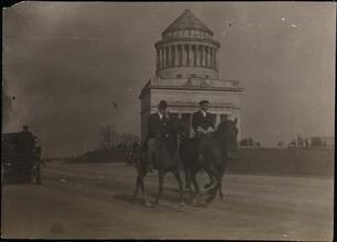 [Grant's Tomb.]