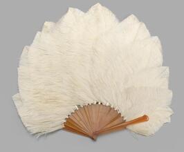 Folding feathered fan of clipped ostrich feathers