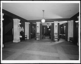 55 West 44th Street. City Club, lobby.