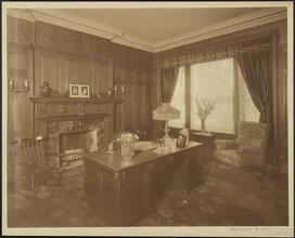 [Residence. Interior, library.]