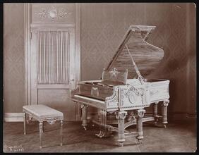 Pianos & Benches.