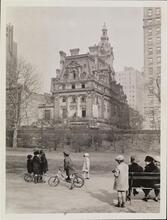 [990 5th Avenue.]