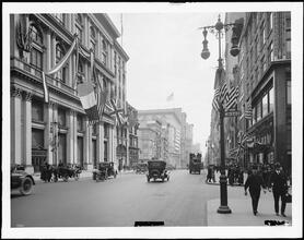 5th Avenue looking down from 37th Street. [Mayor's Committee to Welcome British & French War Commissions.]