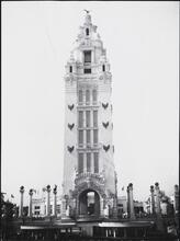 [Dreamland Town, Coney Island.]