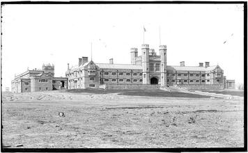 [Administration Building for the 1904 World's Fair in St. Louis, Missouri.]