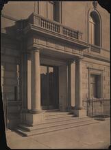 [Entrance to George S. Brewster's mansion.]