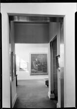 Whitney Museum of Modern Art. Vista from gallery 2 to gallery 3.
