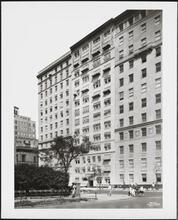 912 Fifth Avenue. Apartment building