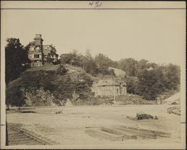 [Spuyten Duyvil house.]