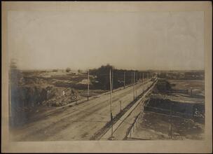 [3rd Avenue, north from 95th Street.]