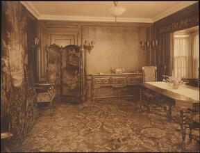 [Residence. Interior, dining room.]
